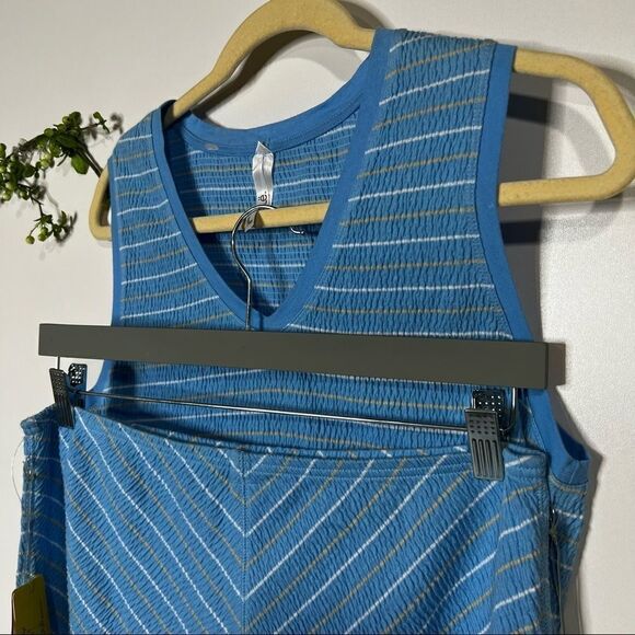 Lole Sunny Skirt And Tank Top Shirt Set UPF 50 NWT! Mixed Size - Picture 2 of 15